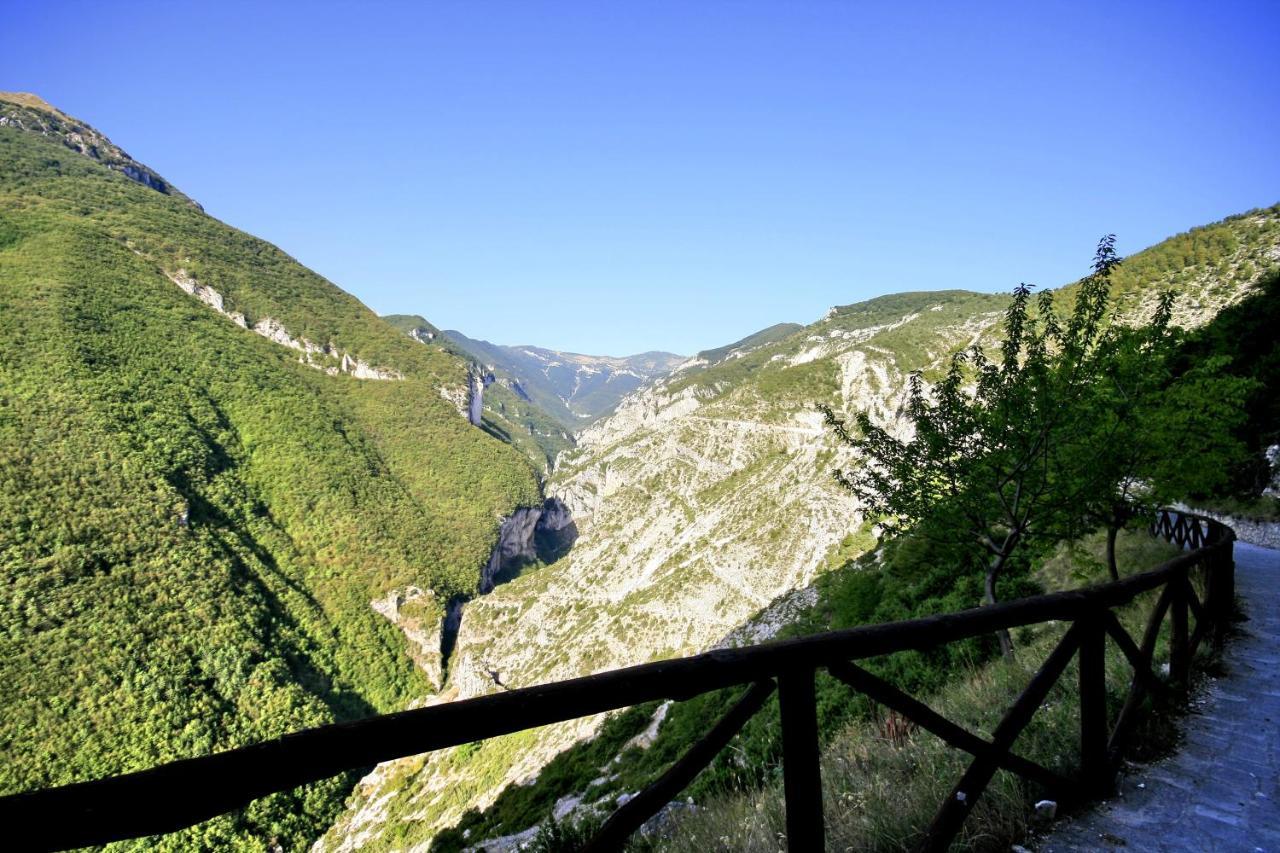 B&B Lo Gnomo Pennapiedimonte Exteriör bild